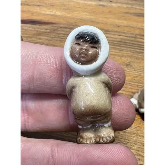 Set of 3 Hagen Renaker Inuit Eskimo Miniatures Figurines Vintage 1986 - Picture 4 of 7